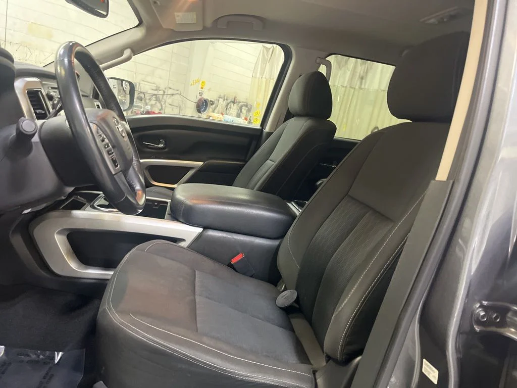 Used 2017 Gray Nissan SV image 15