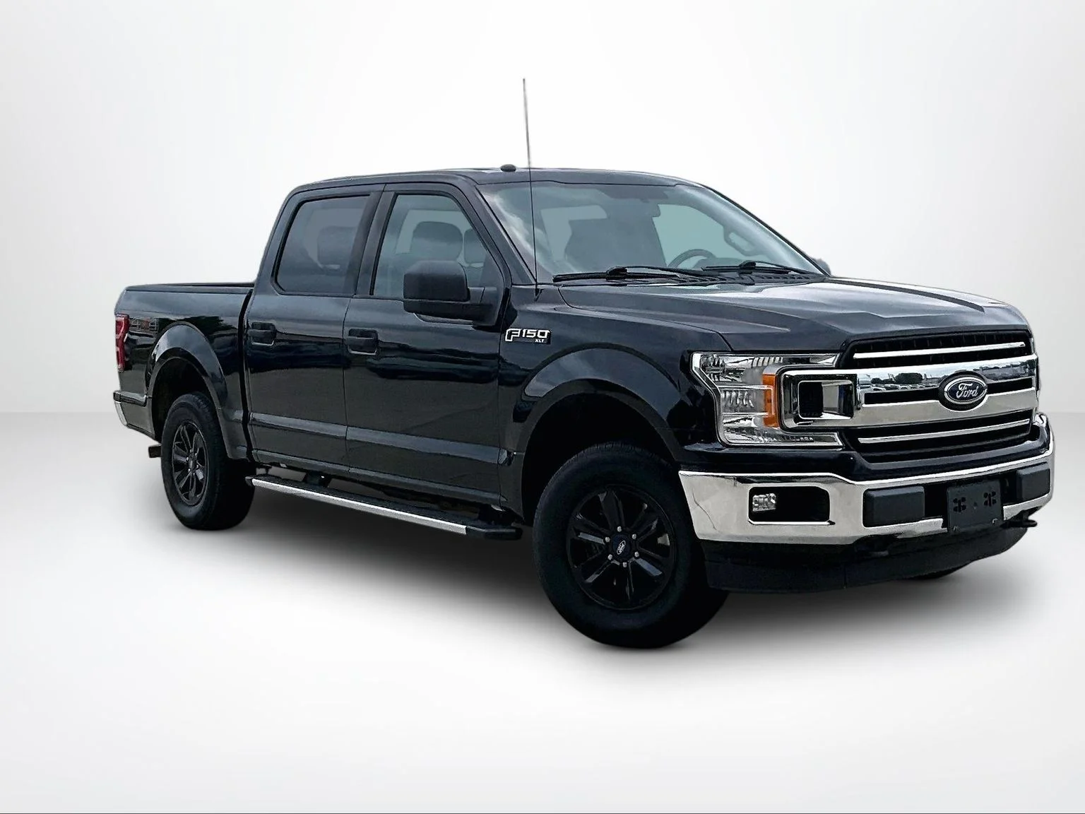 Used 2018 Black Ford XLT image 12