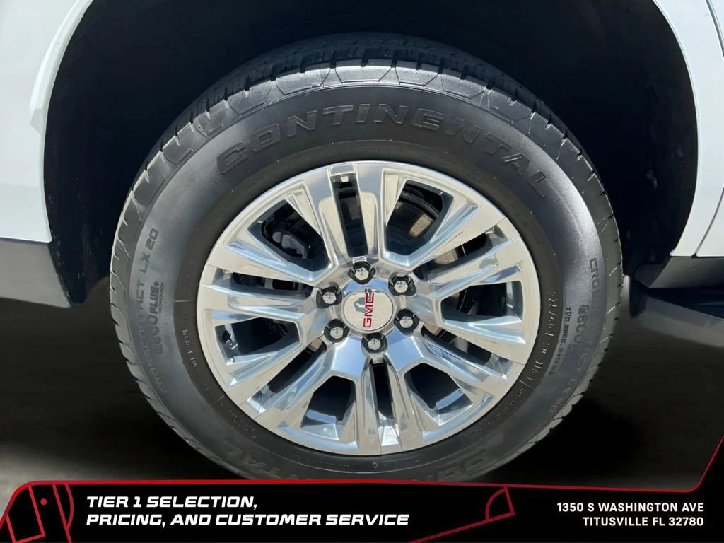Used 2025 Summit White GMC Denali image 11