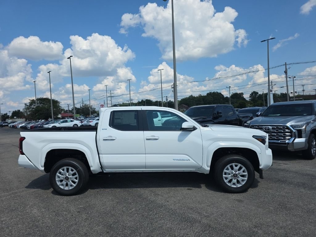 New 2026 Ice Cap Toyota SR5 image 3