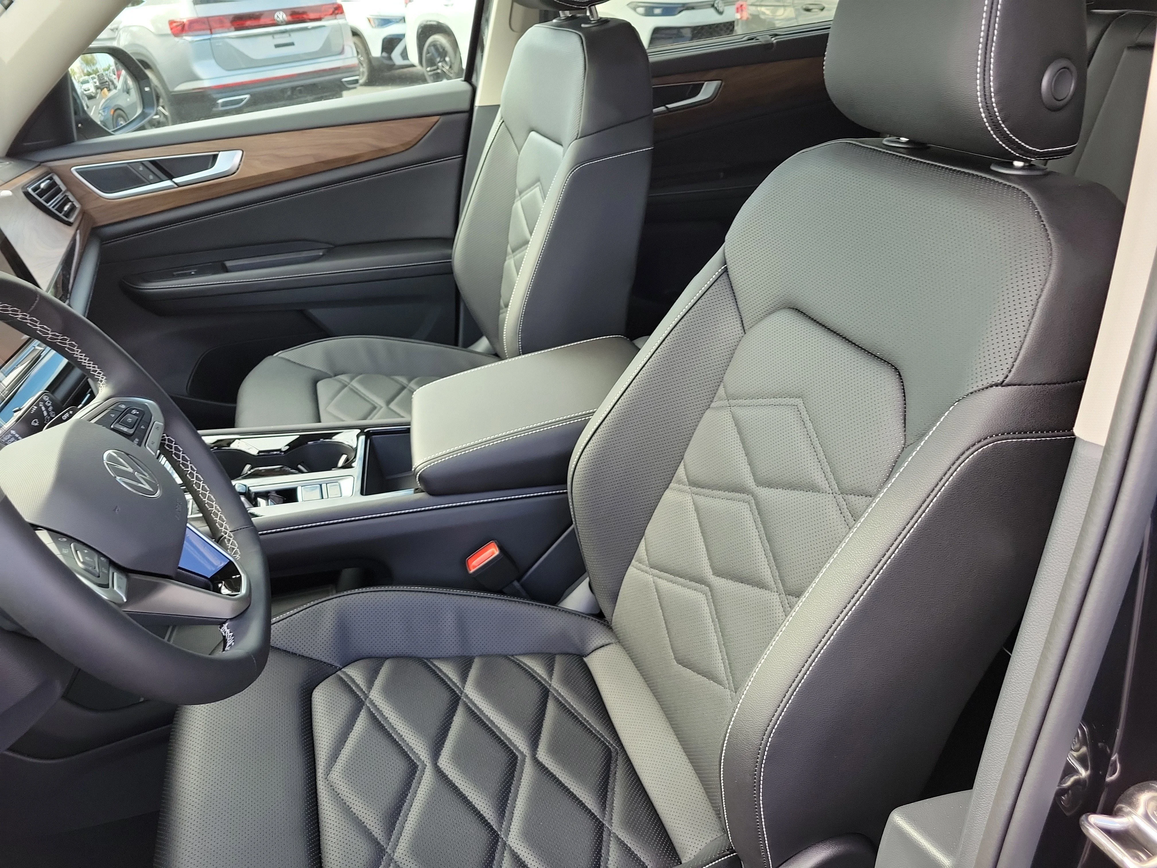 New 2026 Black Volkswagen SE w/Technology image 19