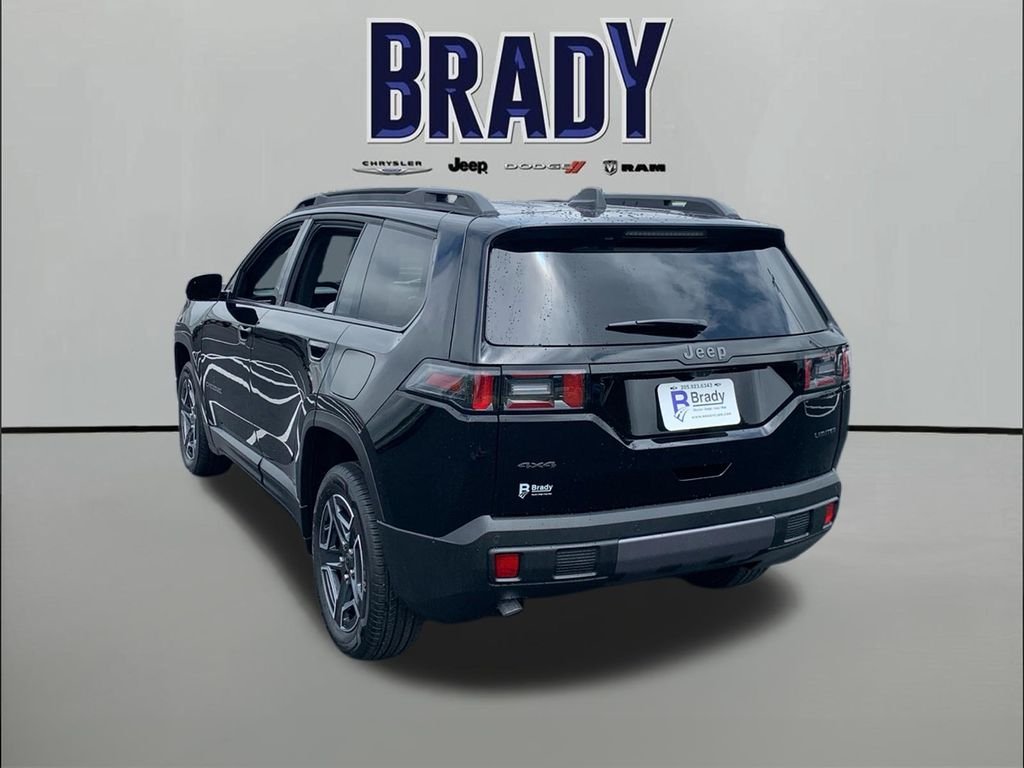 New 2026 Diamond Black Crystal Pearl-Coat Exterior Paint Jeep Laredo image 5