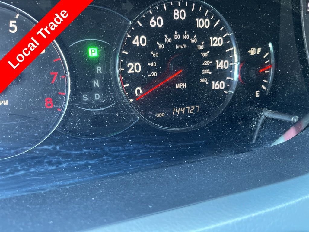 Used 2009 Silver Toyota XL image 3