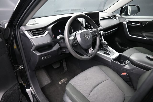 Used 2025 Midnight Black Metallic Toyota XLE image 14
