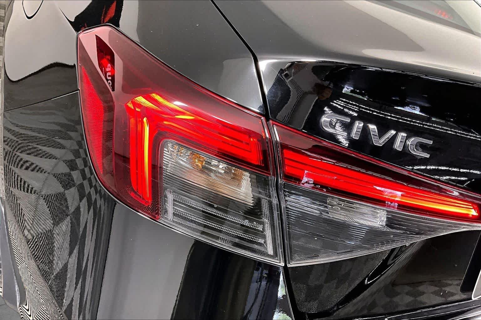 2025 Honda Civic Sport - Photo 27