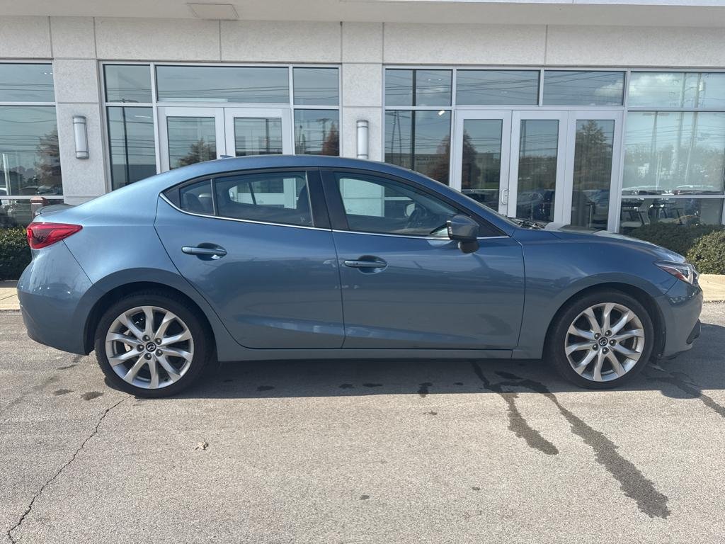 2015 Mazda Mazda3 s Grand Touring photo 2