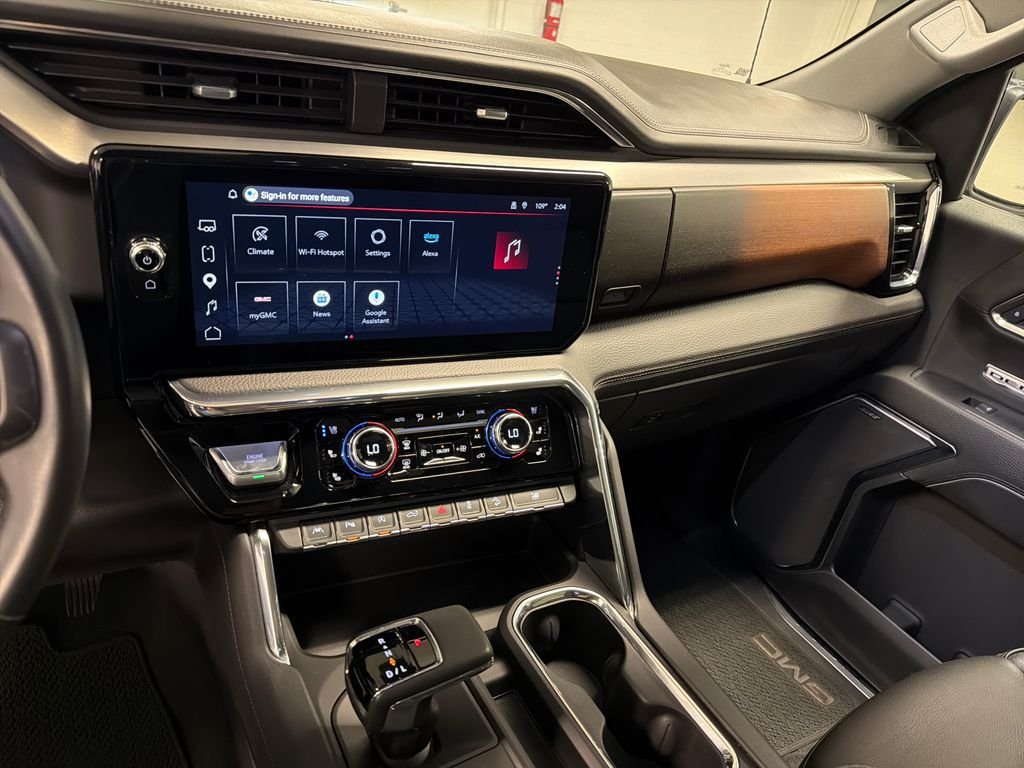 Used 2024 Silver GMC Denali image 39