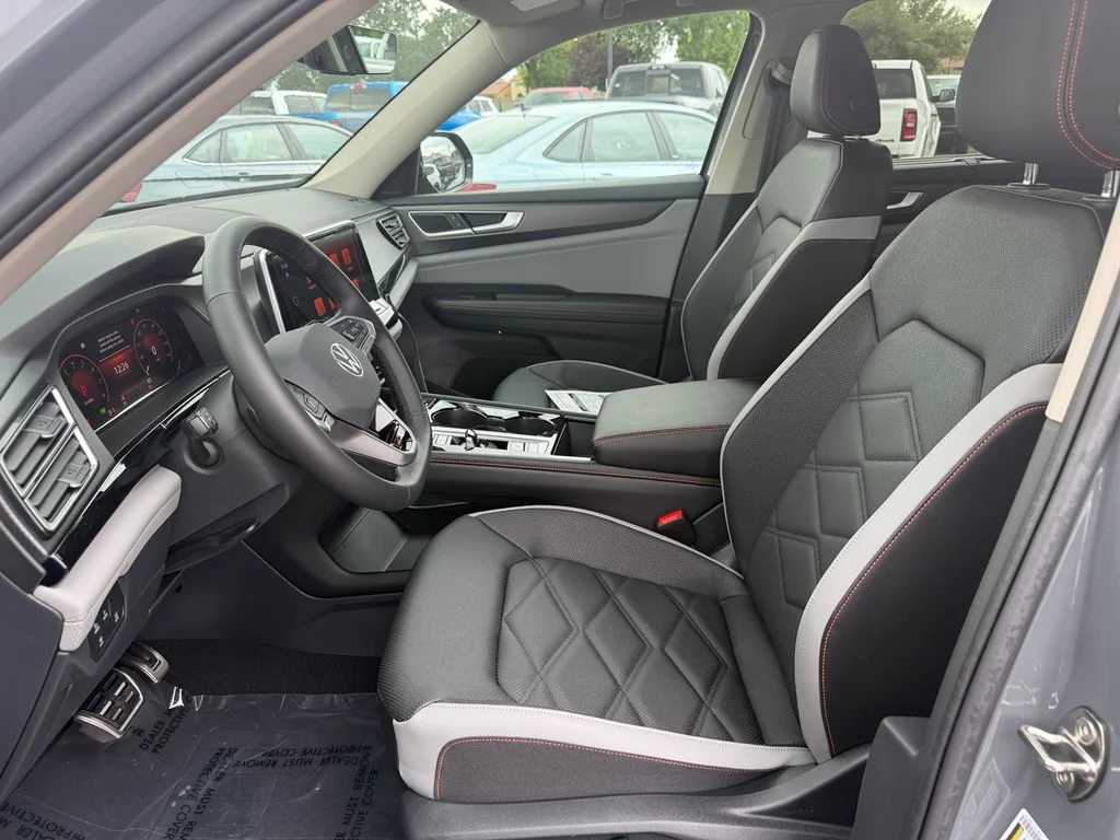 New 2026 Pure Gray Volkswagen 2.0T Peak Edition image 14