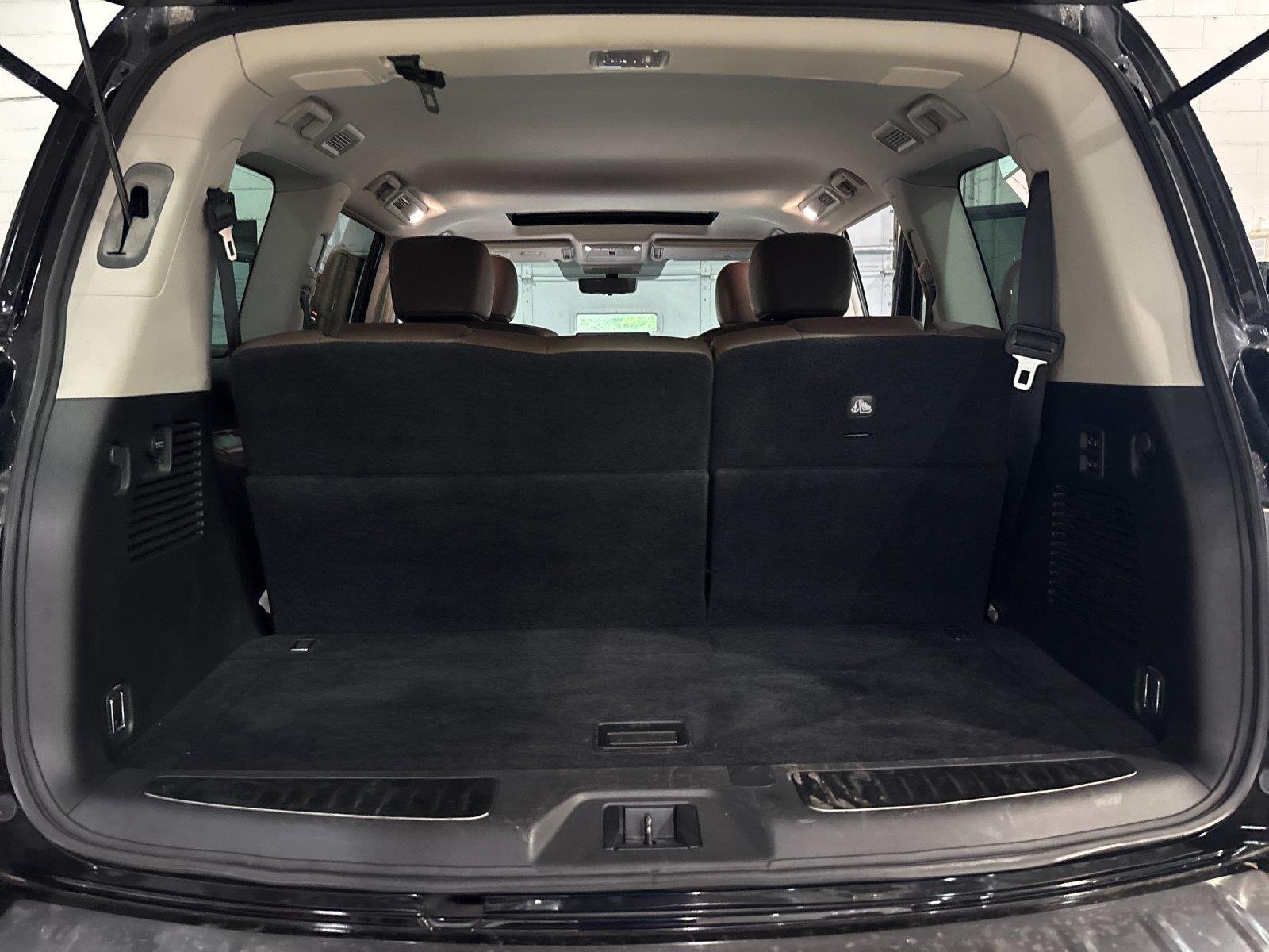Used 2023 Black Obsidian INFINITI PREMIUM SELECT image 33