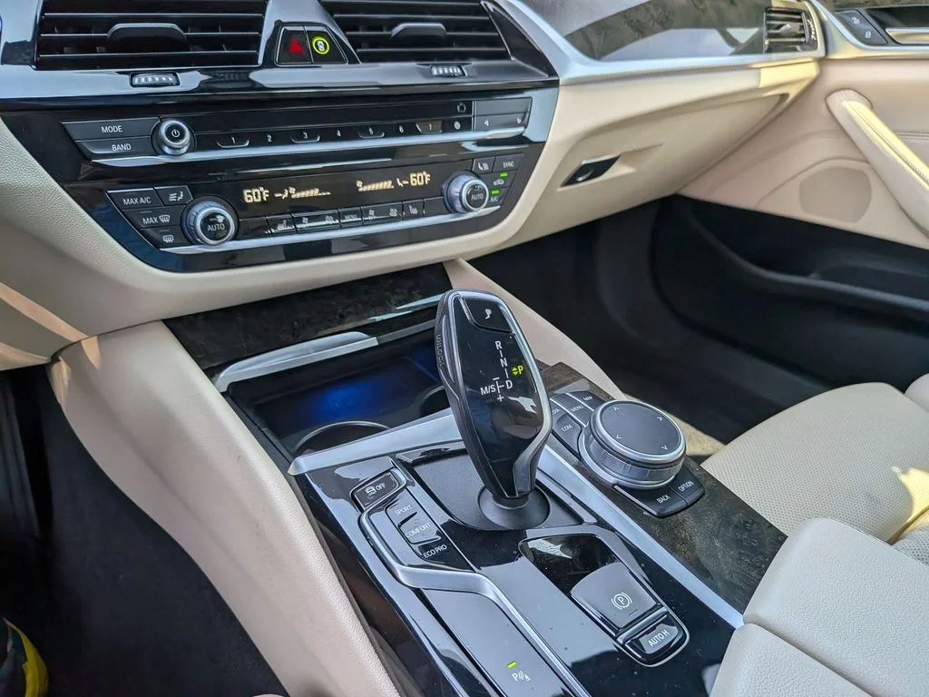 Used 2022 Blue BMW 530i xDrive image 20