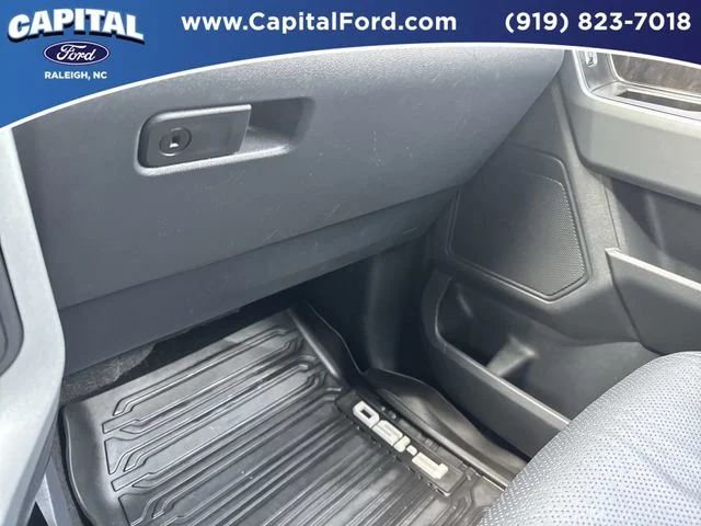 Used 2021 Black Ford Lariat image 26