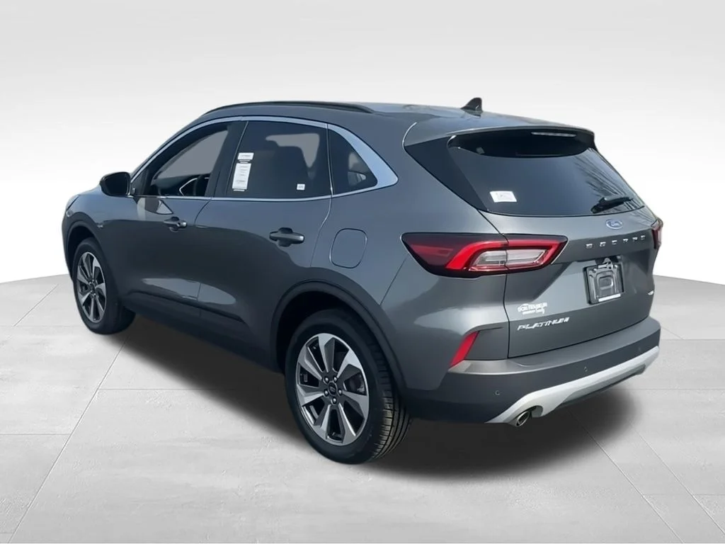 Used 2025  Ford Platinum image 7