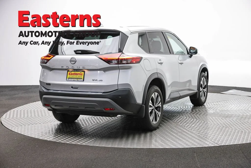 Used 2023 Silver Nissan SV image 63
