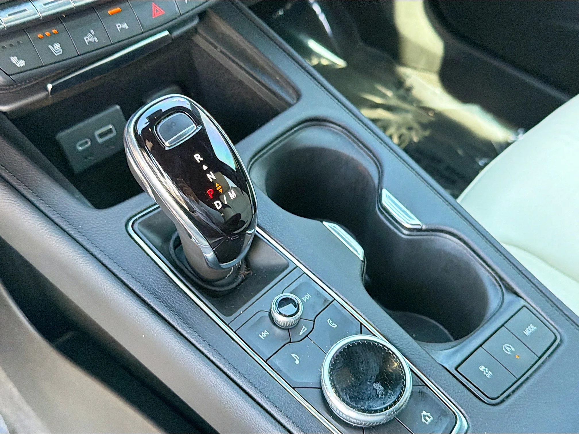 Used 2022 Infrared Tintcoat Cadillac FWD Sport image 28