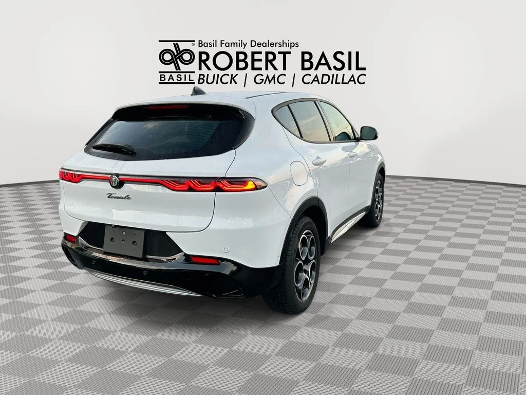 Used 2024 White Alfa Romeo Ti image 8