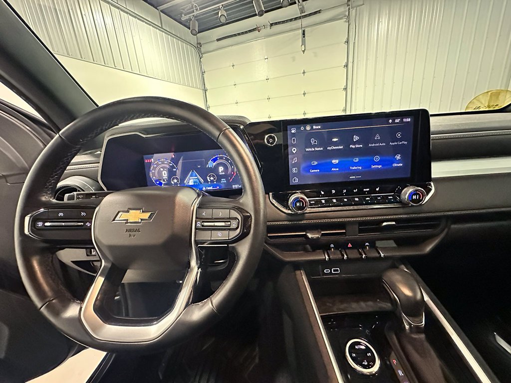 Used 2025 Gray Chevrolet LT image 35