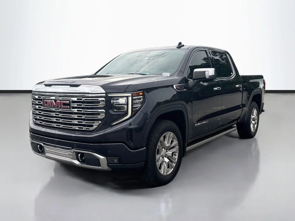 Used 2023 Silver GMC Denali image 7