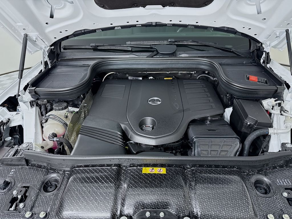 Used 2025 White Mercedes-Benz GLE 450 image 31