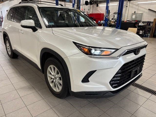 Used 2024 Pearl Toyota XLE image 1
