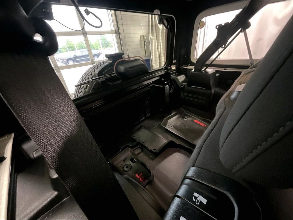 Used 2021 Black Jeep Unlimited Sport Altitude image 17