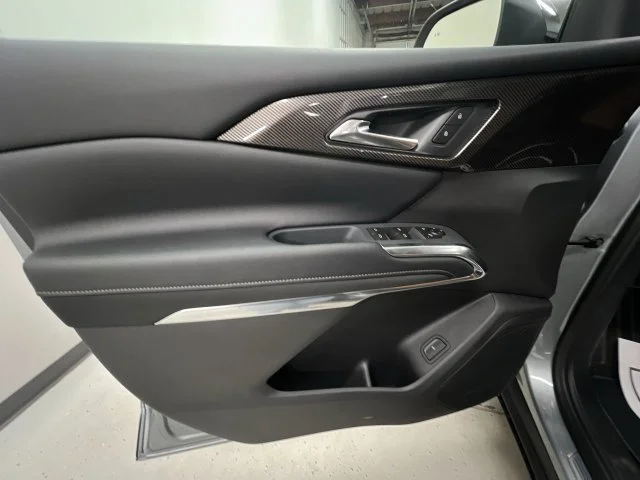 New 2027 Sterling Gray Metallic Chevrolet Z71 image 23