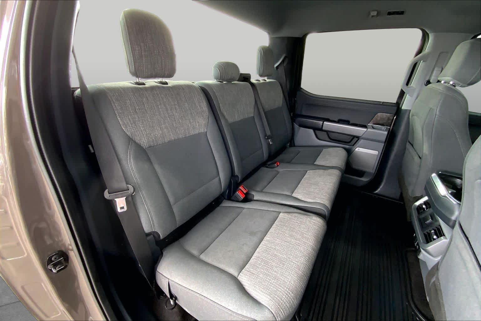 Used 2021 Stone Gray Metallic Ford XLT image 17