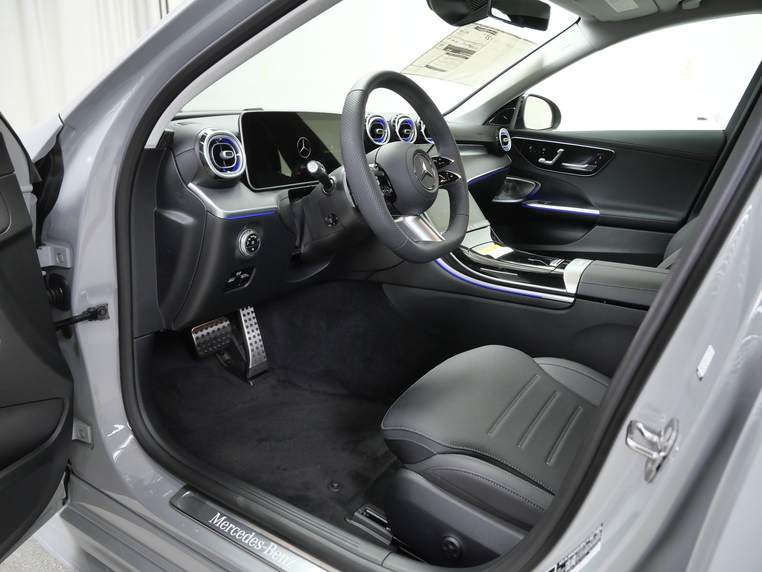 New 2026 MANUFAKTUR Alpine Grey Mercedes-Benz C 300 image 7