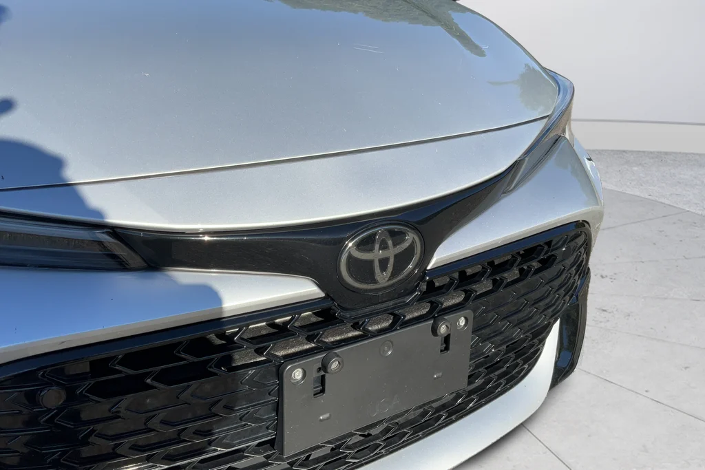 2023 Toyota Corolla Hatchback SE - Photo 30