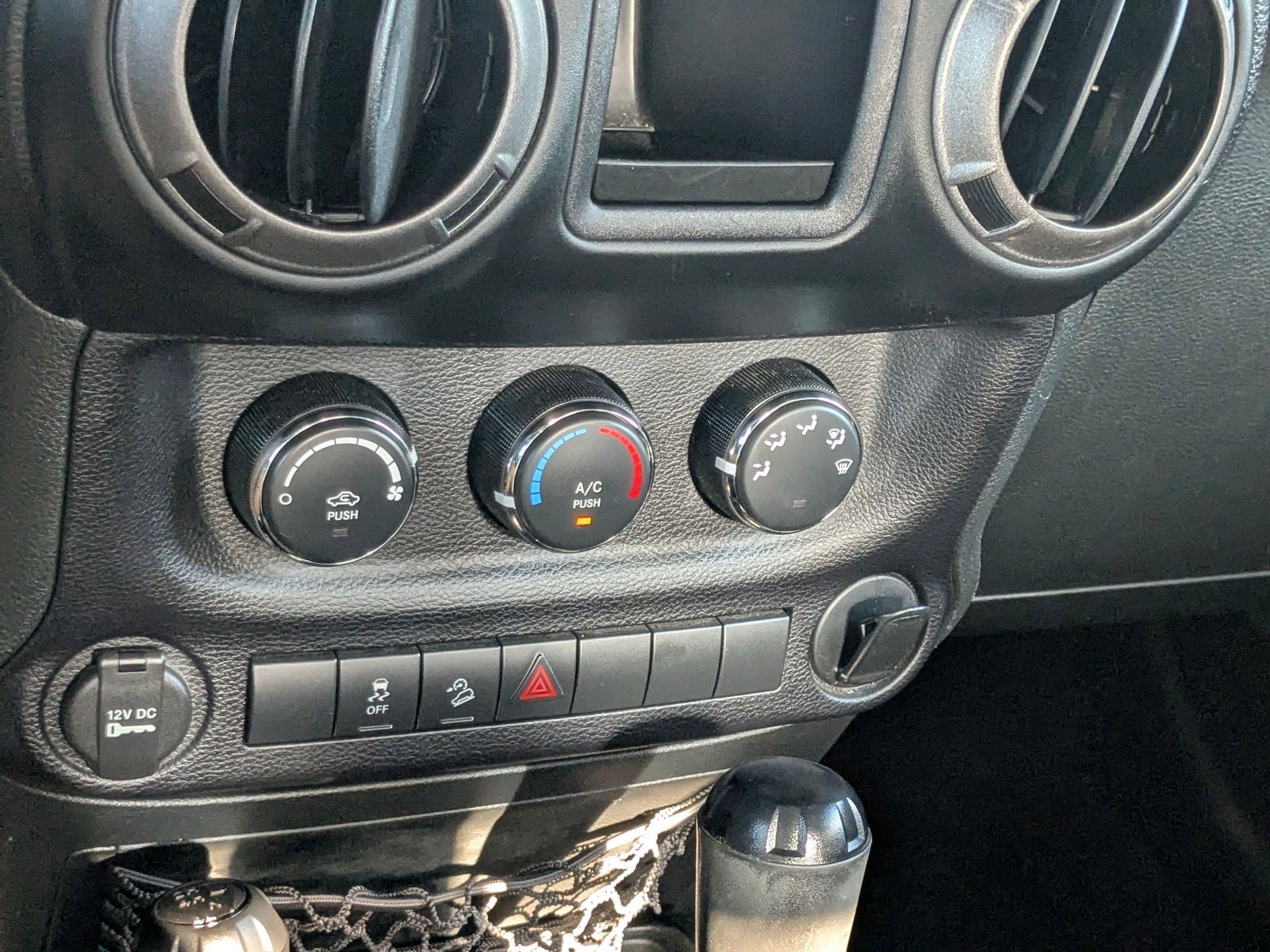 Used 2015 Billet Silver Metallic Clearcoat Jeep Sport image 16