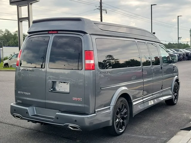 Used 2025 Special Exterior Color GMC Work Van image 4