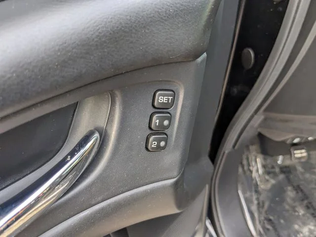 Certified Used 2020 Black Nissan SL image 19