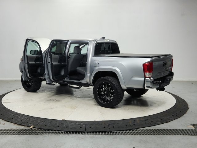 Used 2017 Silver Toyota SR5 image 14