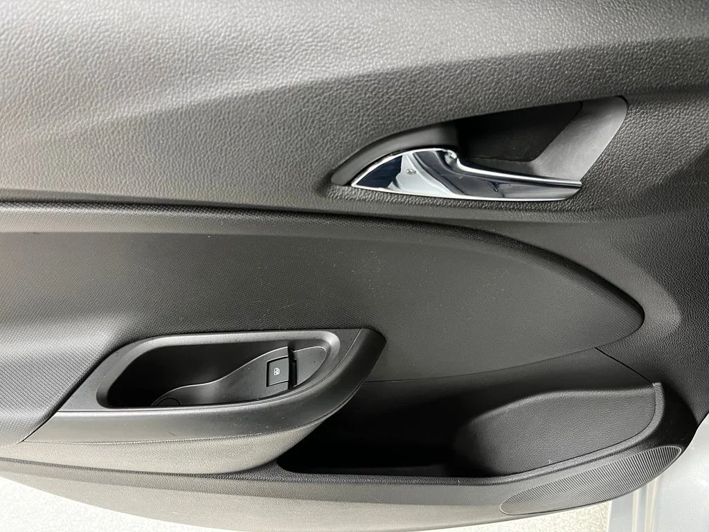 Used 2018 Silver Chevrolet LS image 43