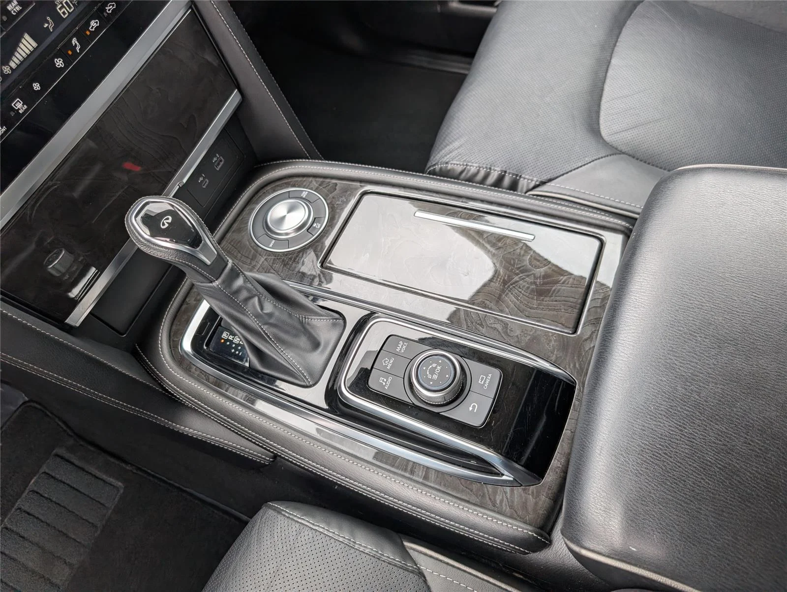 Used 2024 Anthracite Gray INFINITI LUXE image 26