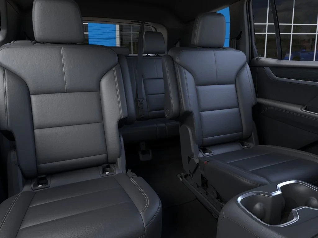 New 2026 Glacier White Tricoat GMC Elevation image 17
