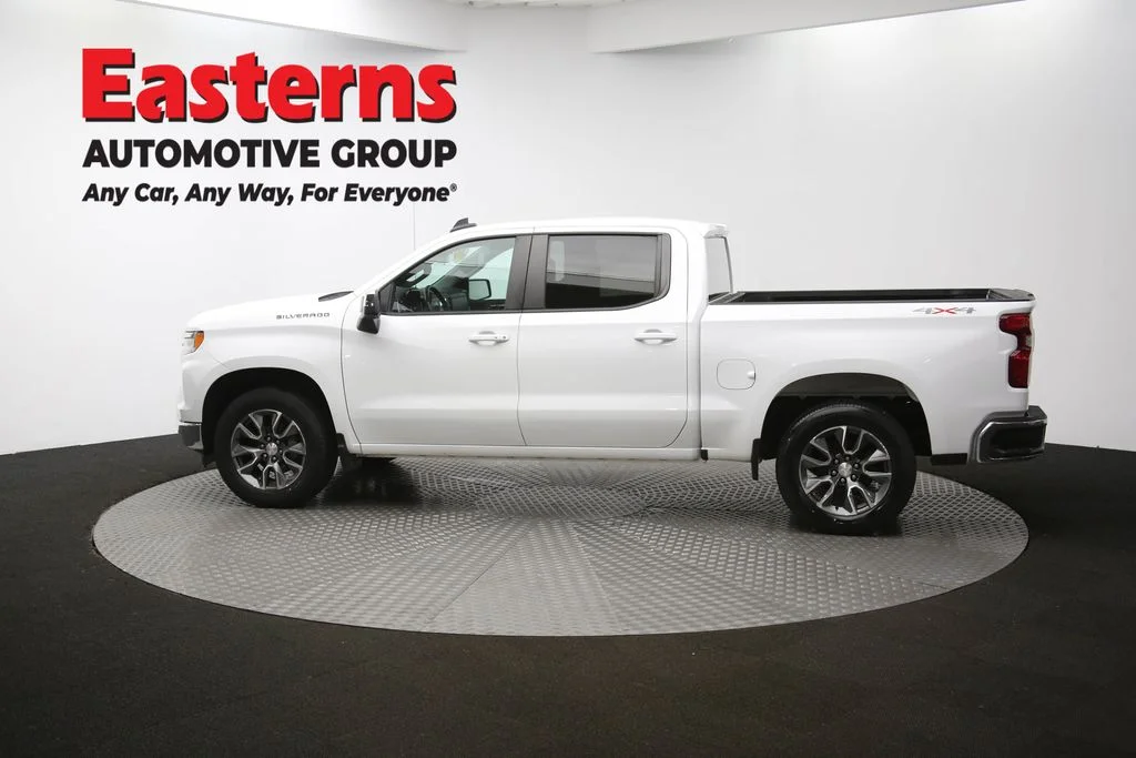 Used 2022 White Chevrolet LT image 61