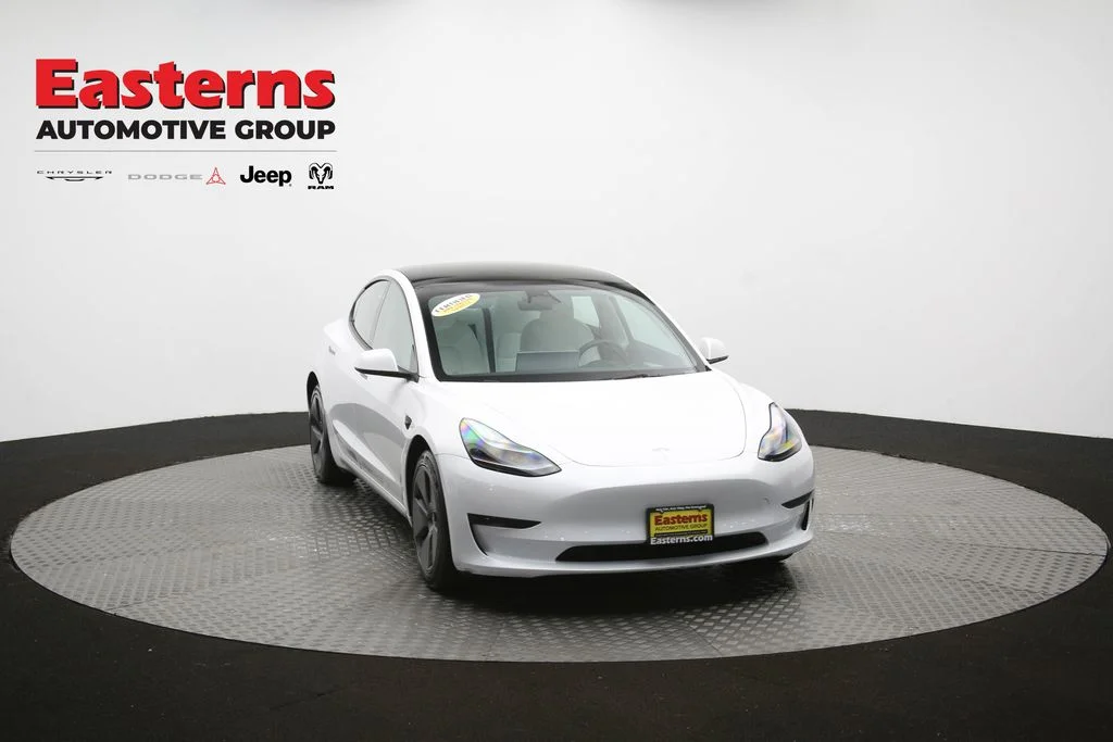 Used 2023 White Tesla Base image 47