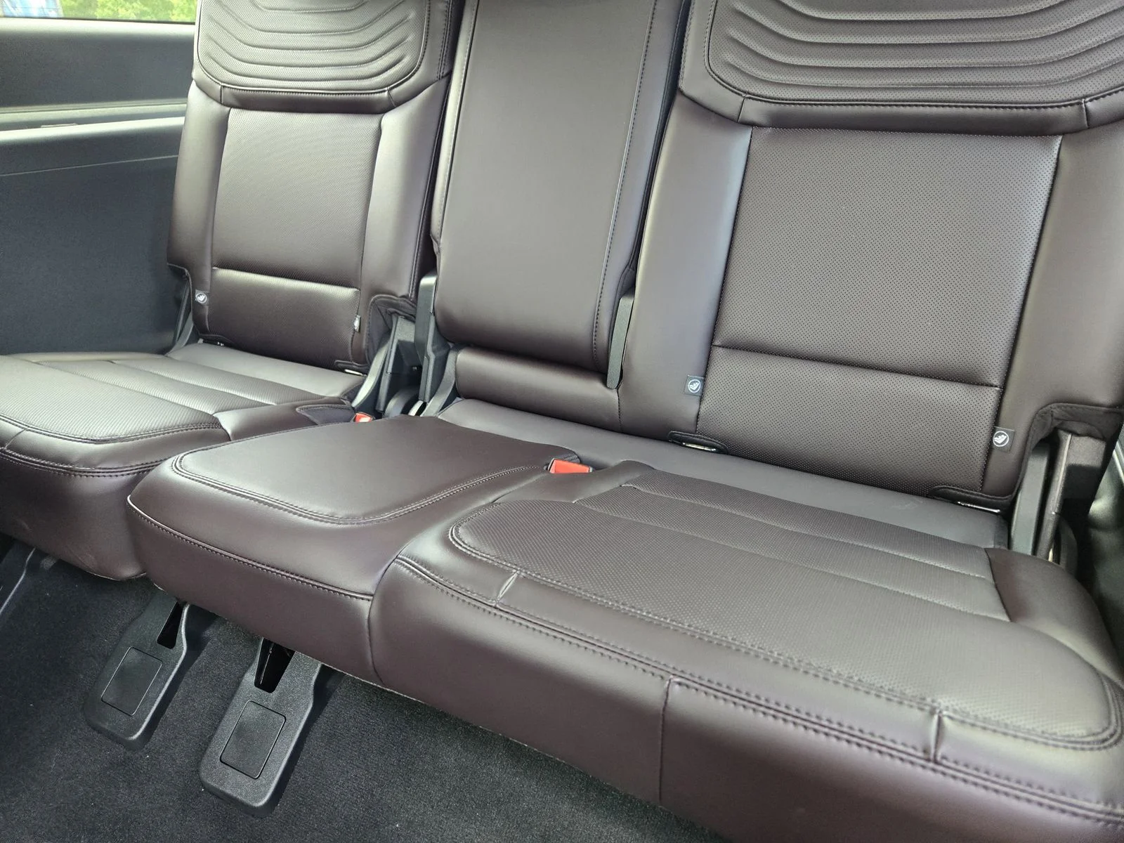 New 2026 Star White Metallic Tri-Coat Ford MAX Platinum® image 20