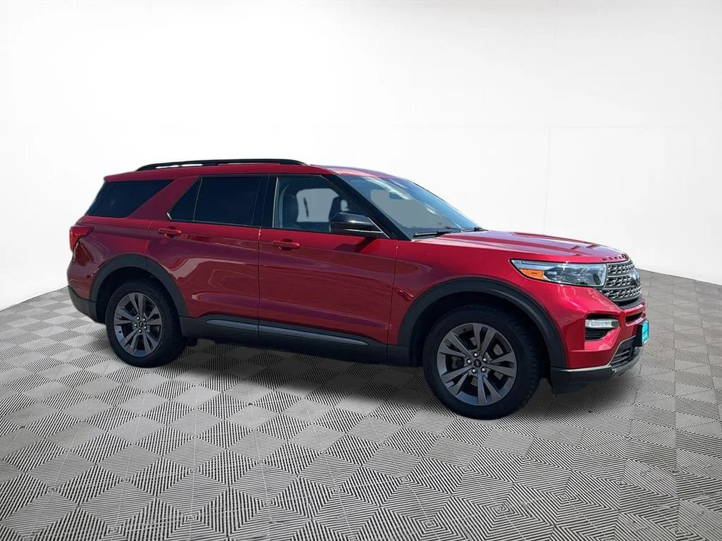 Used 2022 Red Ford XLT image 5