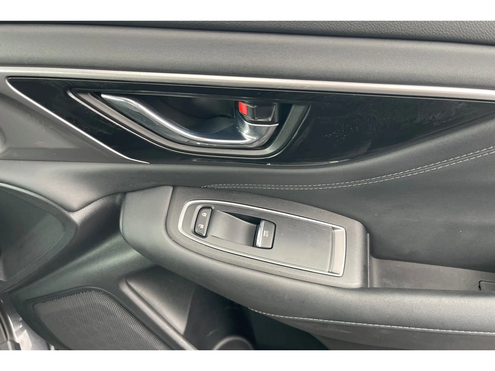 Used 2024 MAGNETITE GRAY ME Subaru Limited XT image 21