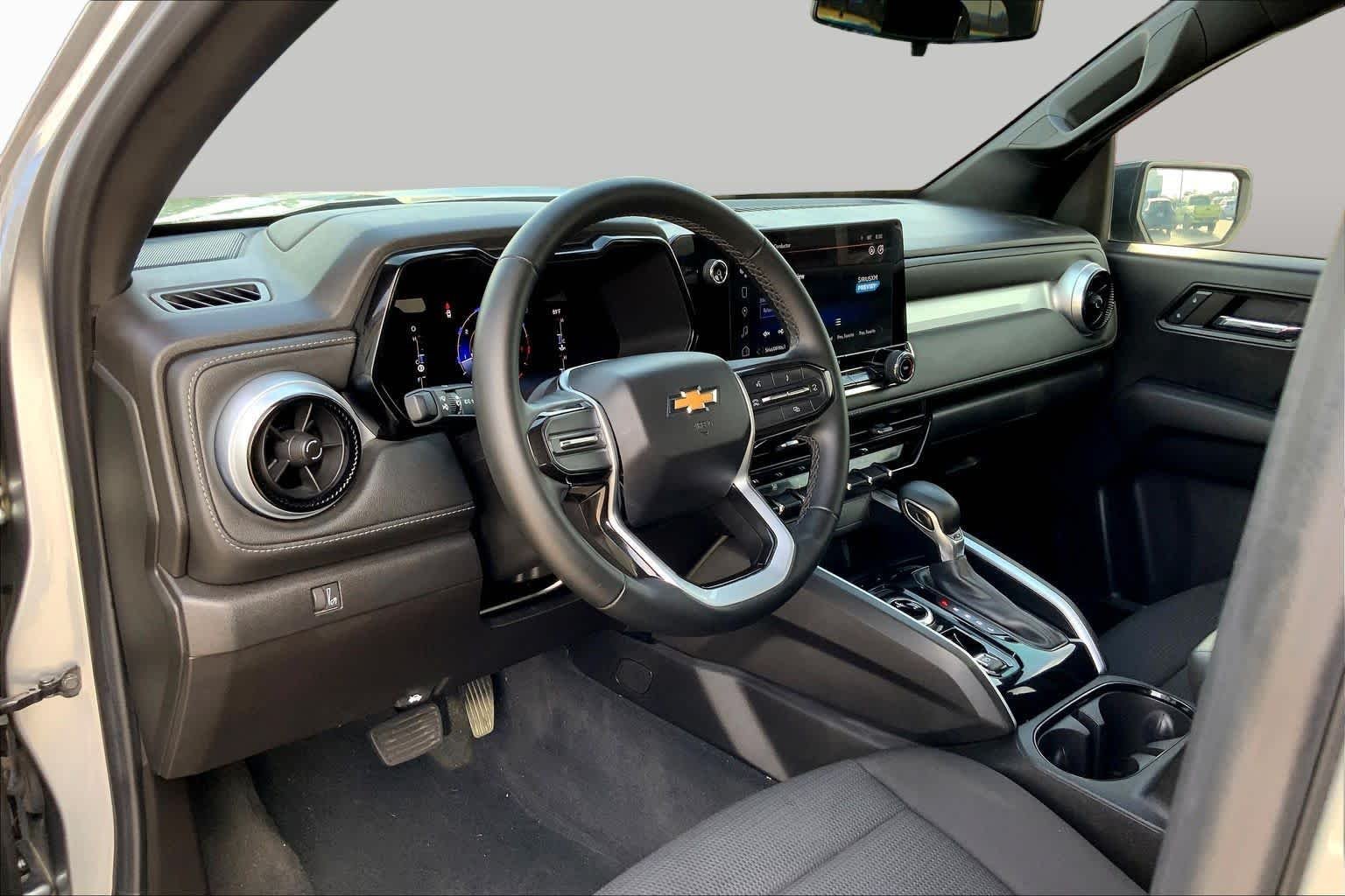 Used 2023 Sterling Gray Metallic Chevrolet 4WD LT image 17