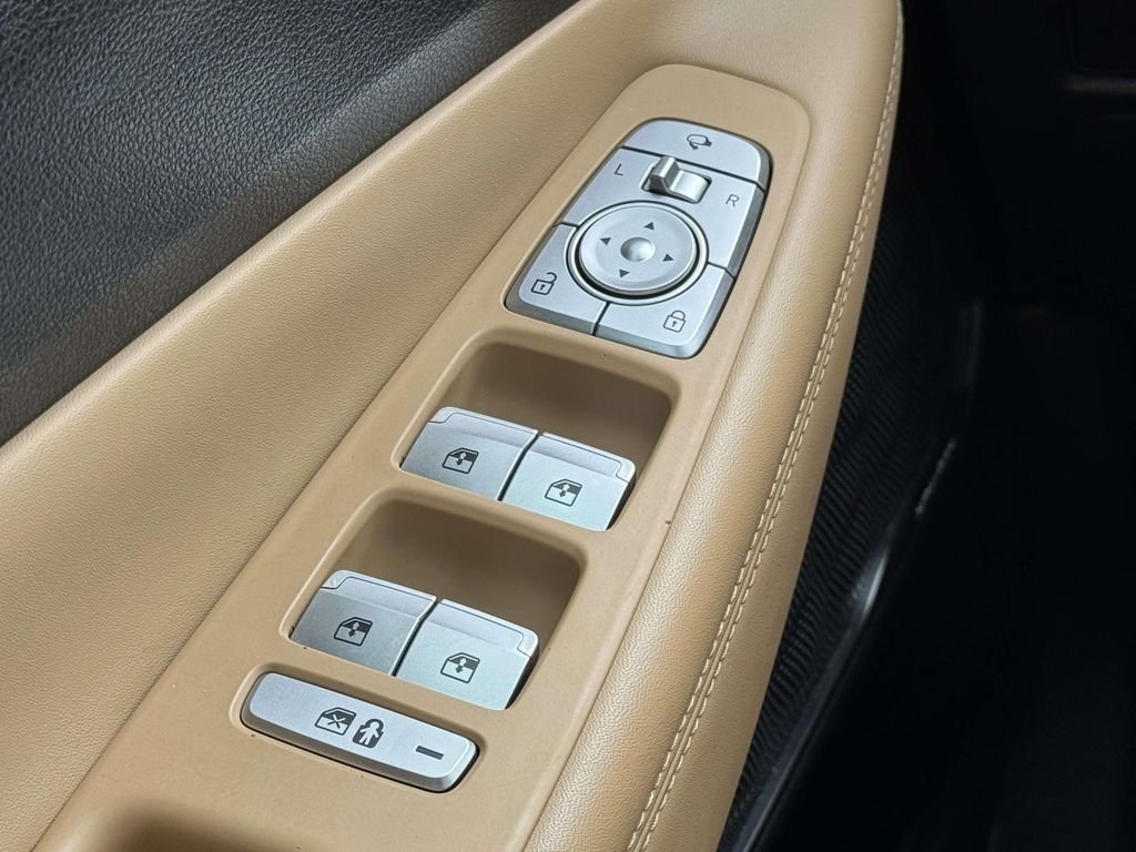 Used 2023 Blue Hyundai Calligraphy image 27