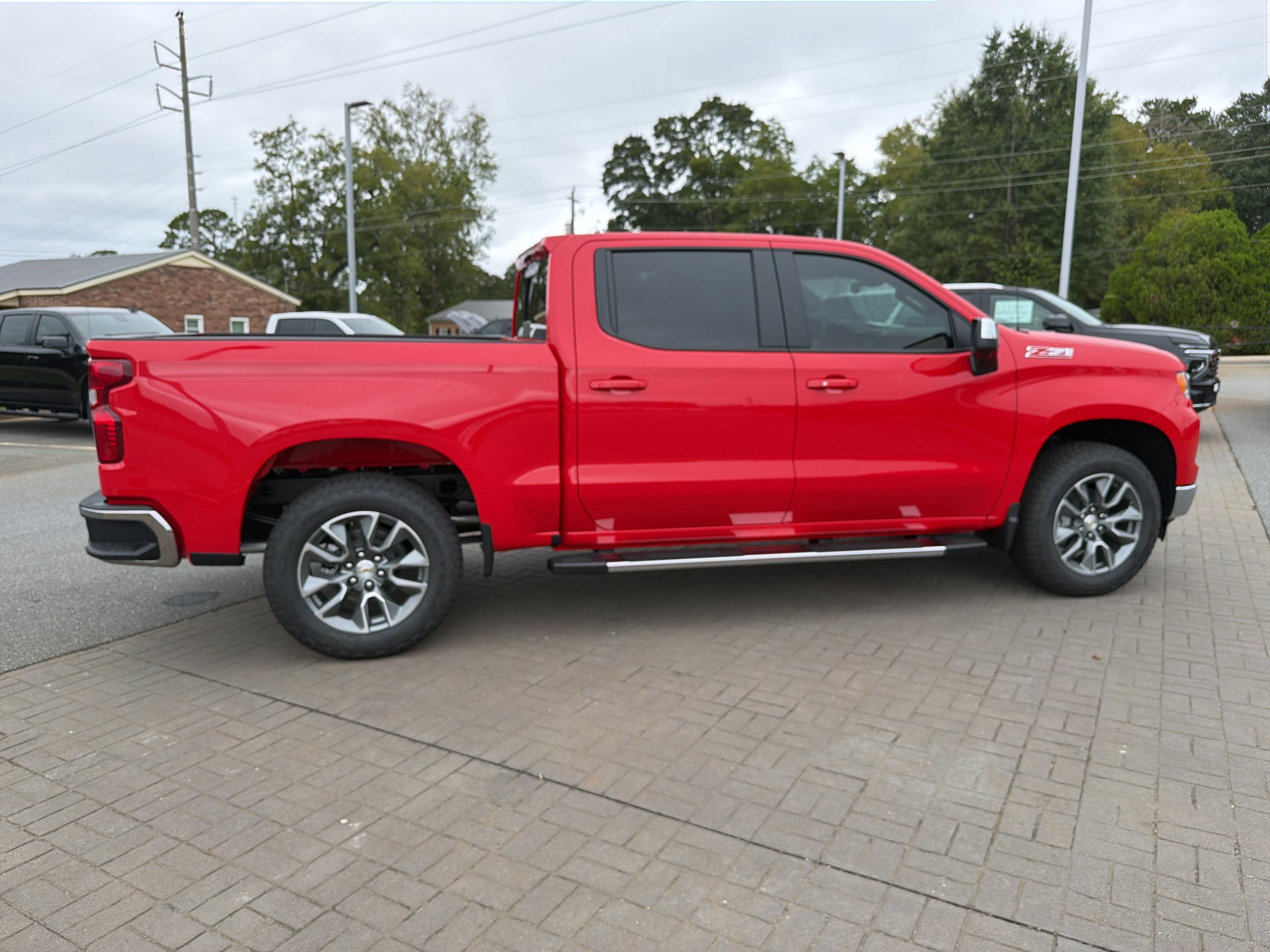 2026 Chevrolet Silverado 1500 LT - Photo 9
