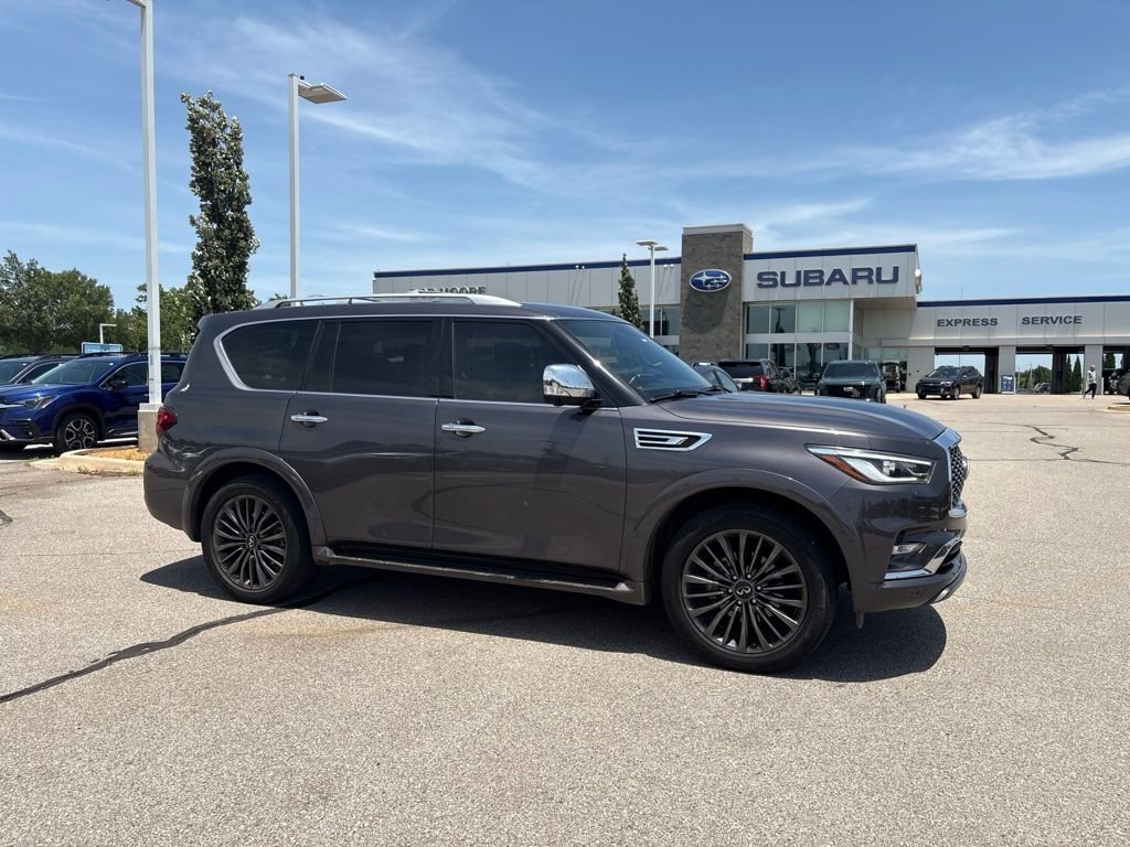2023 INFINITI QX80 Sensory 4WD's photo