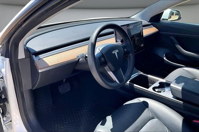 Used 2021 White Tesla Standard Range Plus image 14