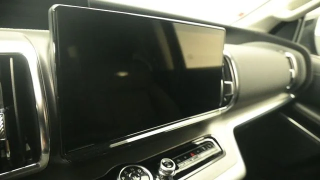 New 2027 Dark Matter Gray Metallic Ford MAX Platinum image 17