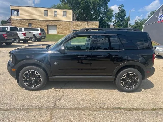 New 2025 Shadow Black Ford Outer Banks® image 2