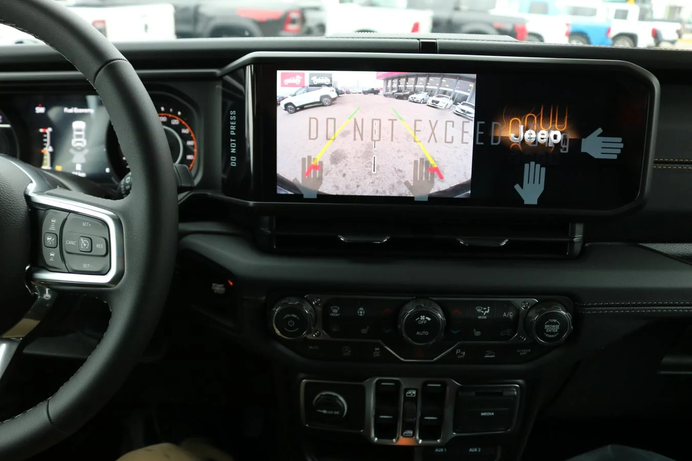 New 2026 reign Jeep Sahara image 14