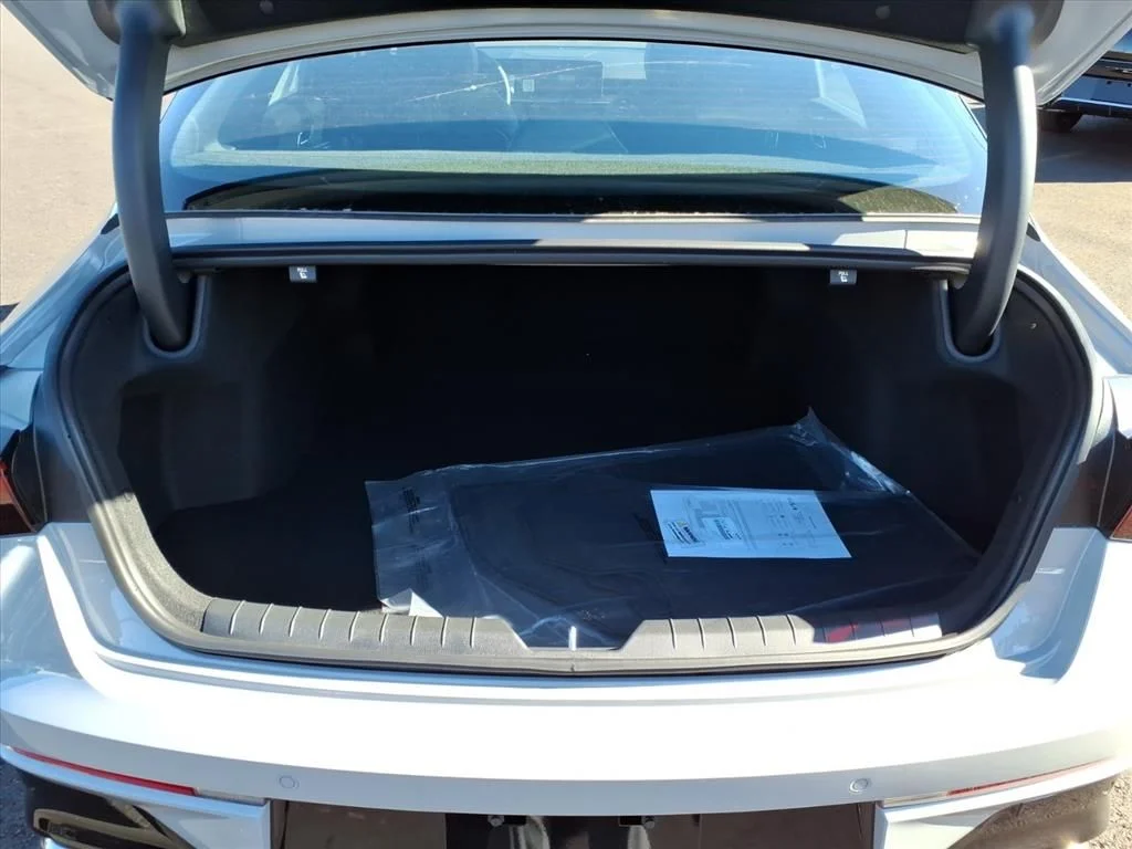 2026 Kia K5 GT - Photo 10
