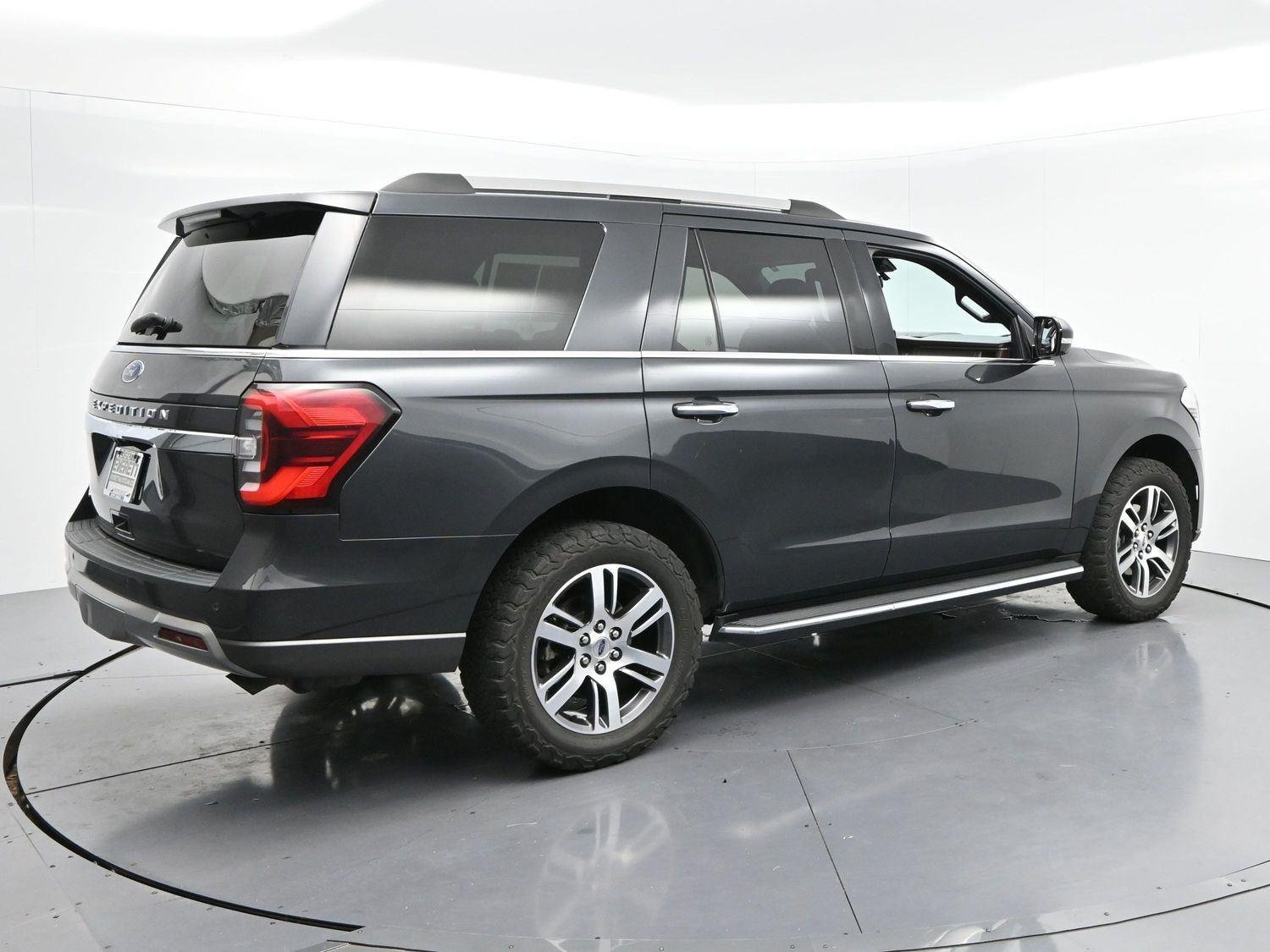 Used 2022 Dark Matter Gray Ford Limited image 7